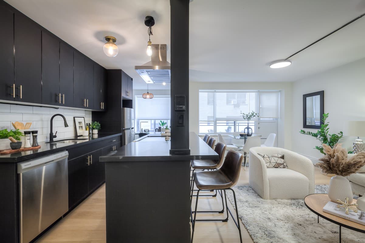 420 Eglinton Ave E - 107 - Photo 2