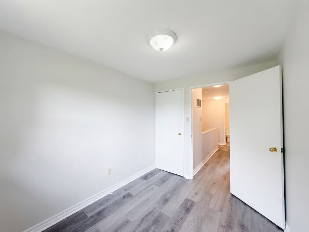 2830 Midland Ave - 48 - Photo 12