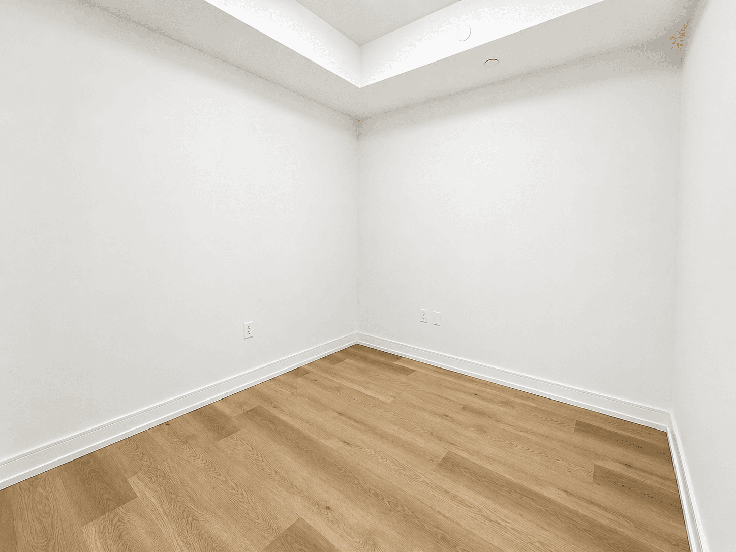 1 Jarvis St - Unit 323 - Photo 8