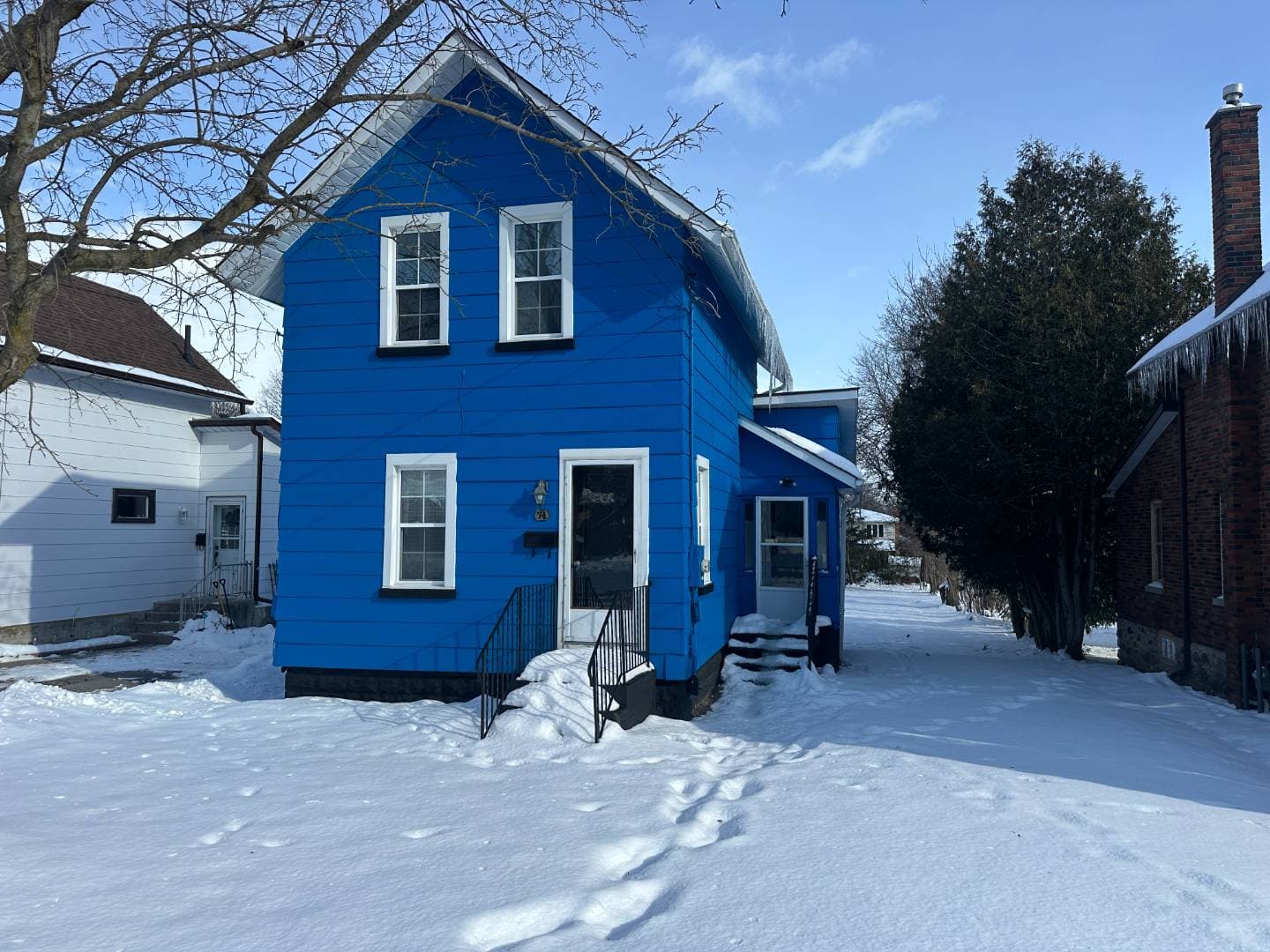 74 Adelaide St