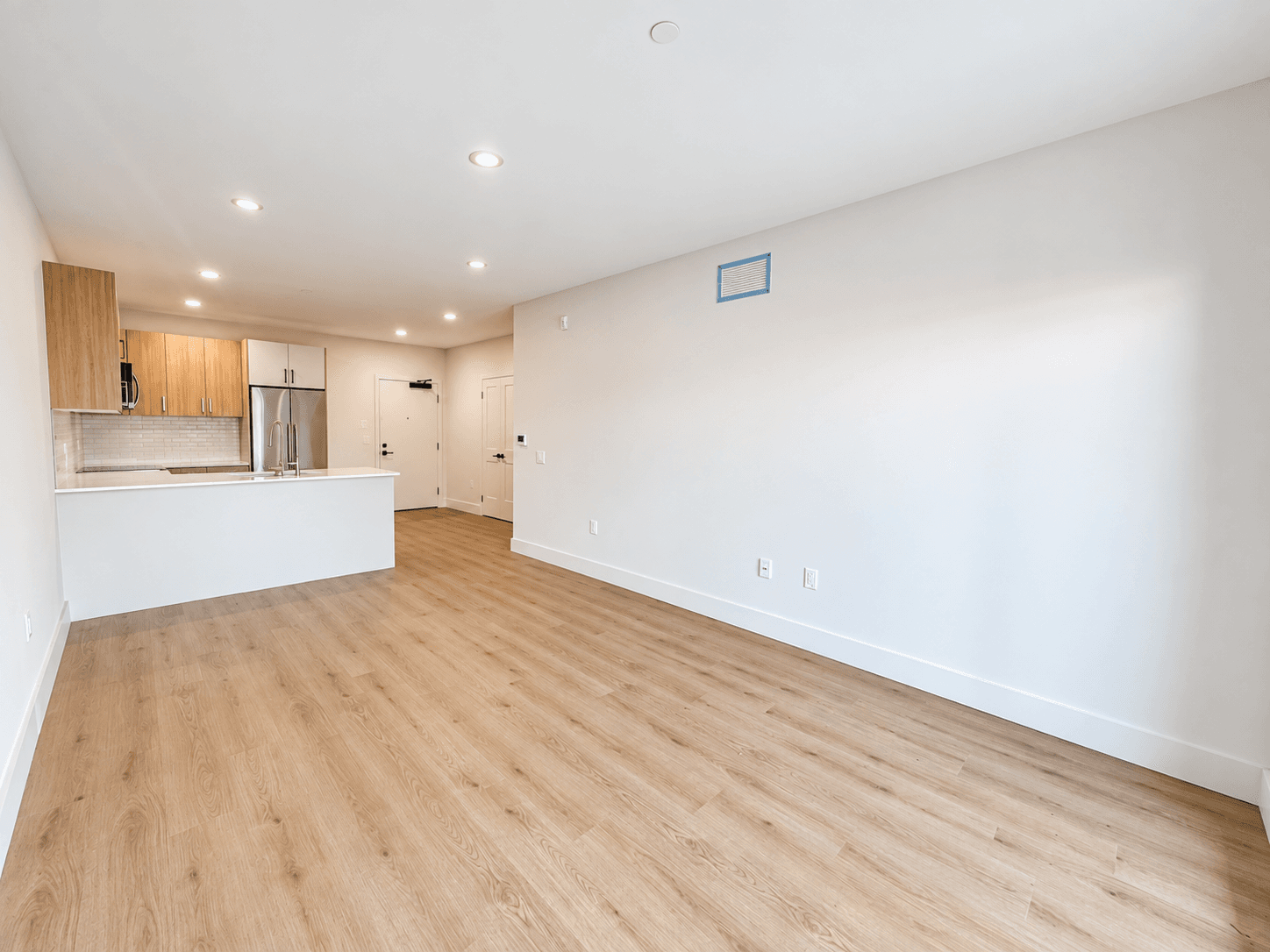 8 Hutt Lane - Accessible - Photo 2