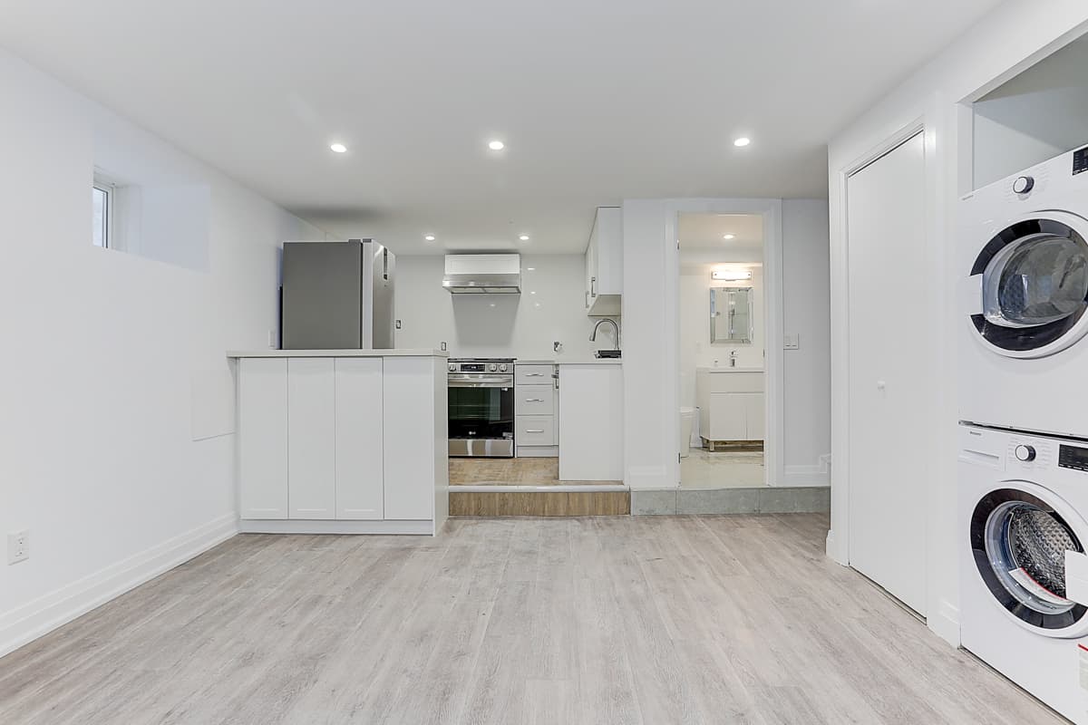 61 Clouston Ave - Lower