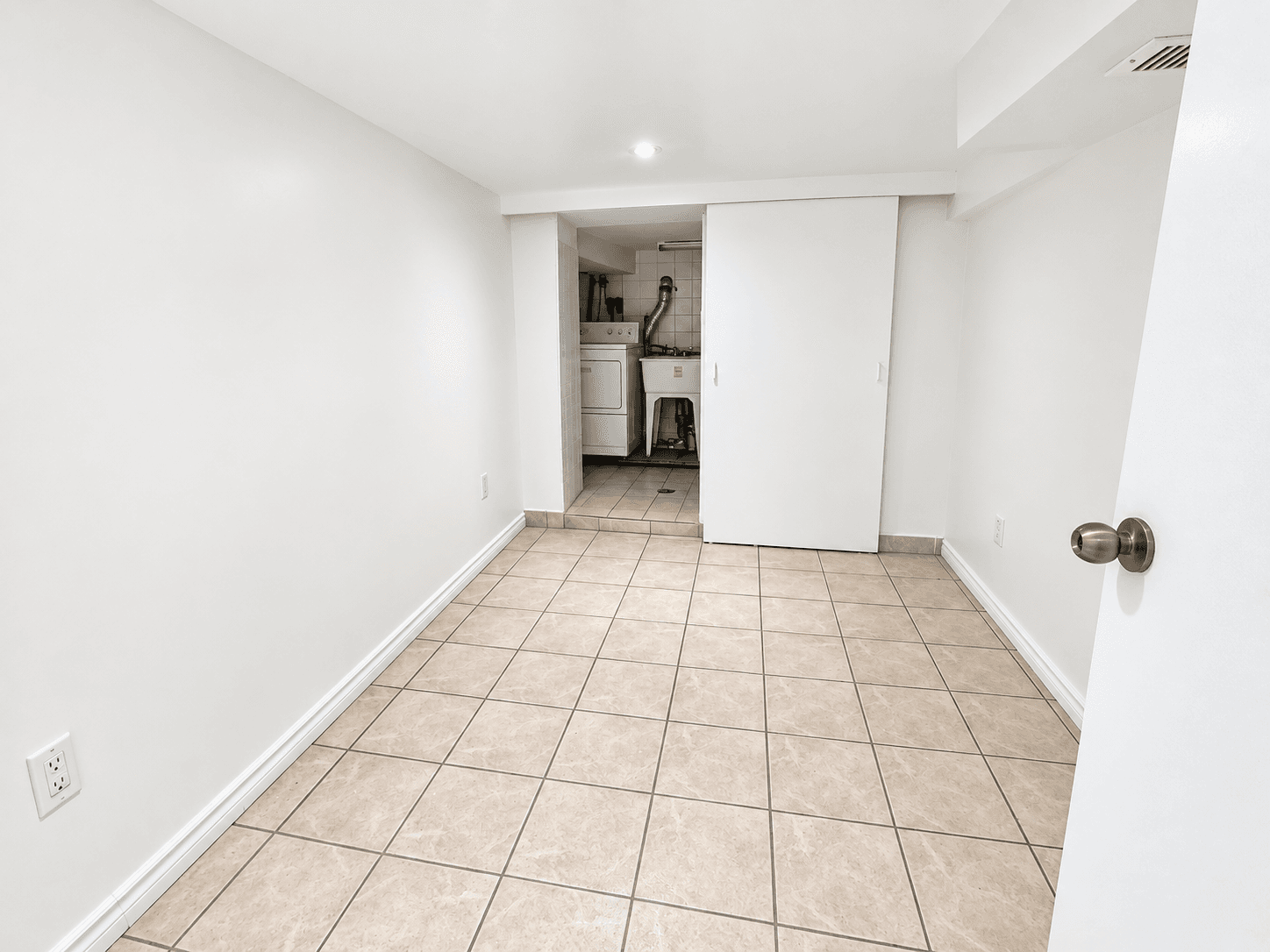 272 Stinson Cres - Basement - Photo 8