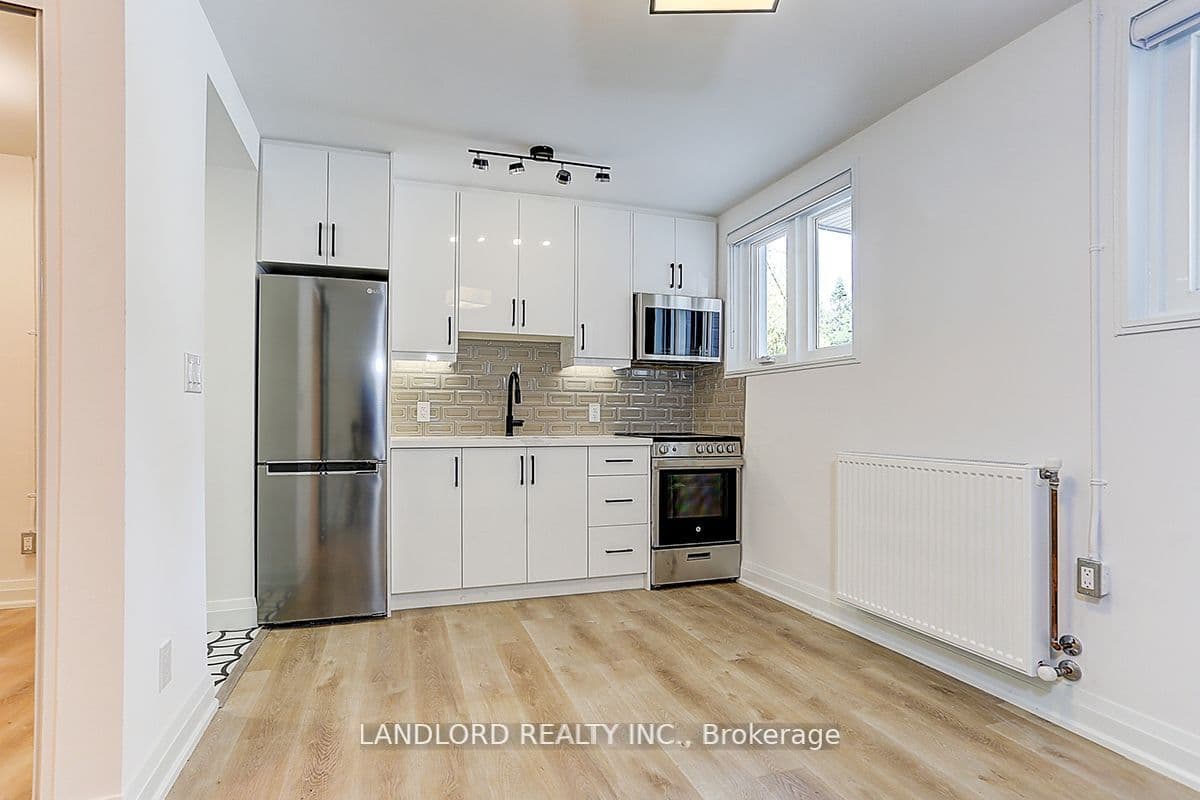 2520 Bloor St W - 23 - Photo 3