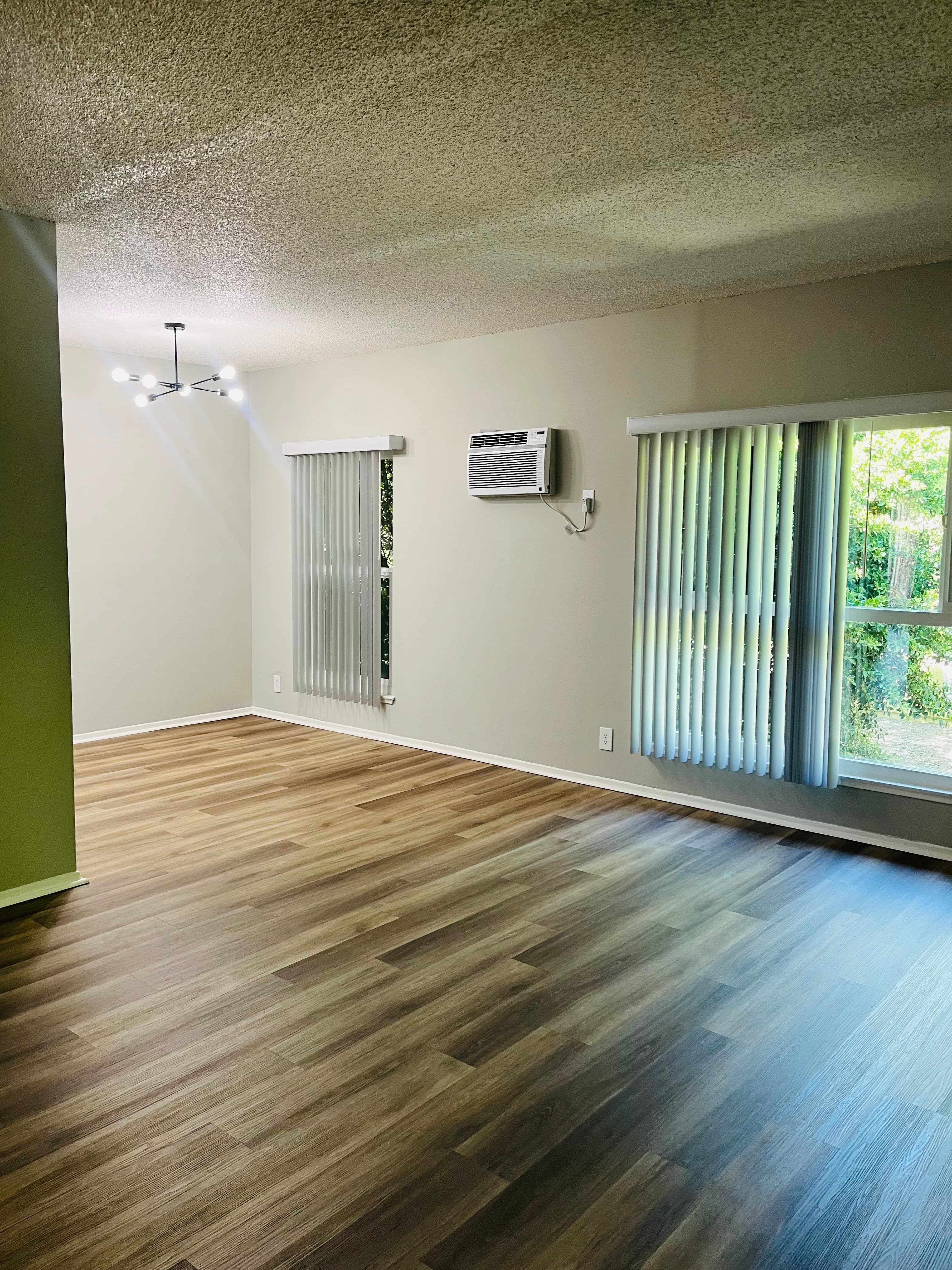 10565 Haddon 2 BR 1BA - Photo 2