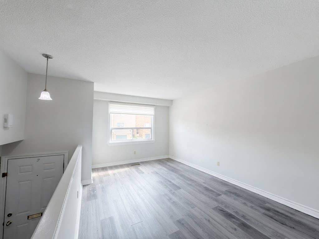 2830 Midland Ave - 48 - Photo 2