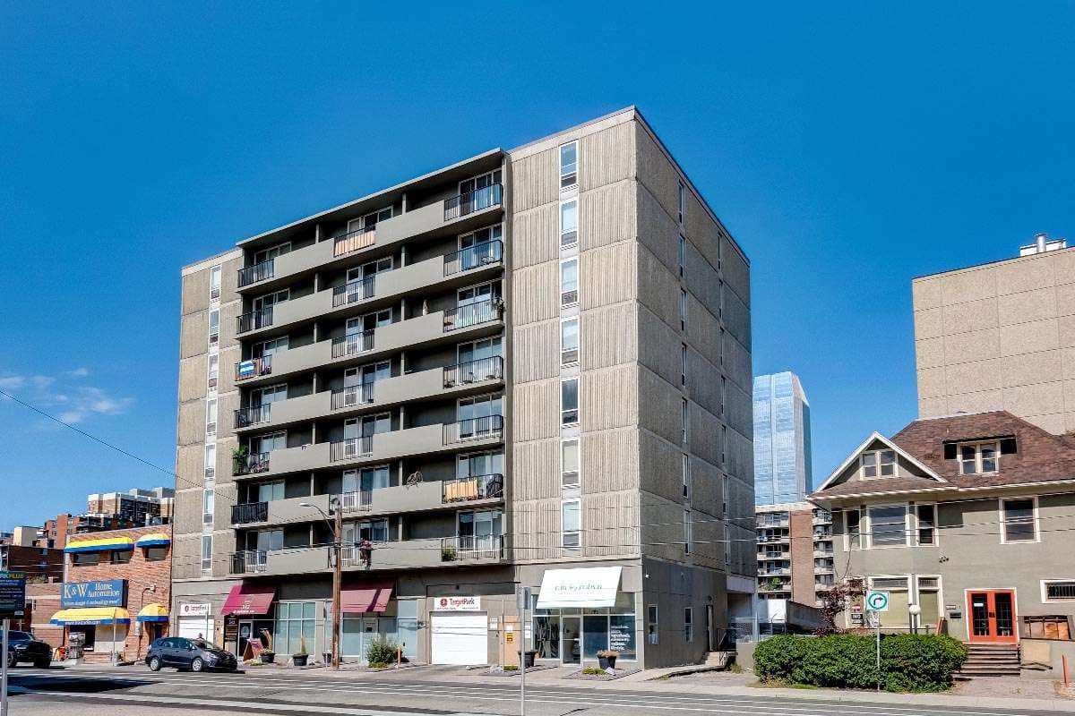 Kingston Tower — apartment/condo - Photo 3