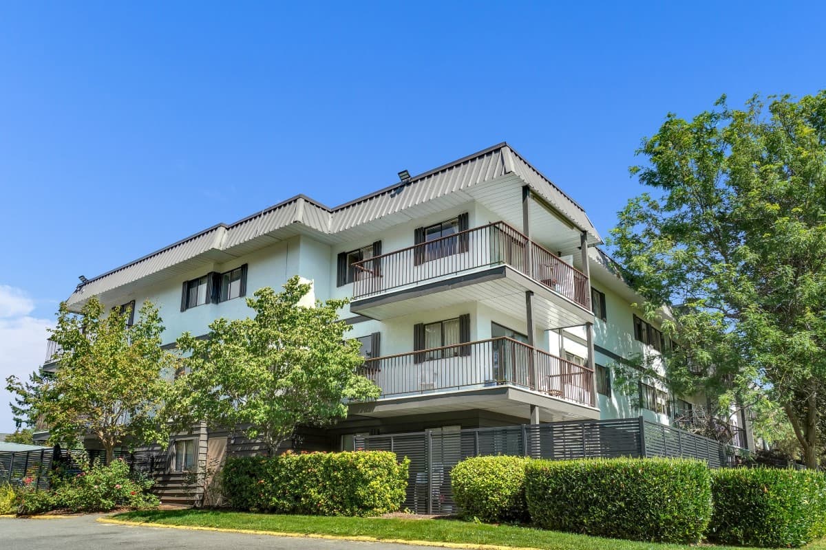 Berry Road Apartments — apartment/condo - Photo 4