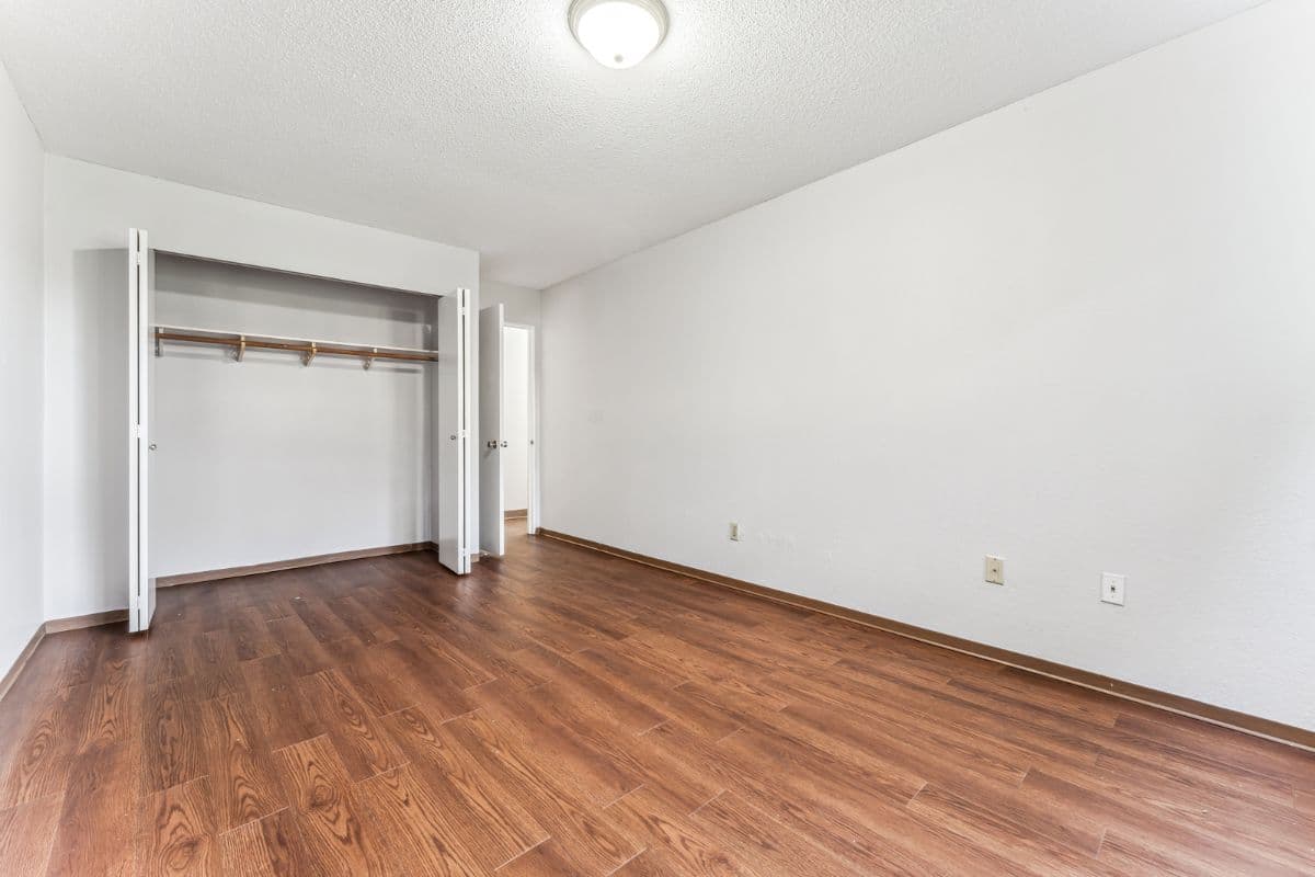 Kamel Point Village Apartments - Photo 5
