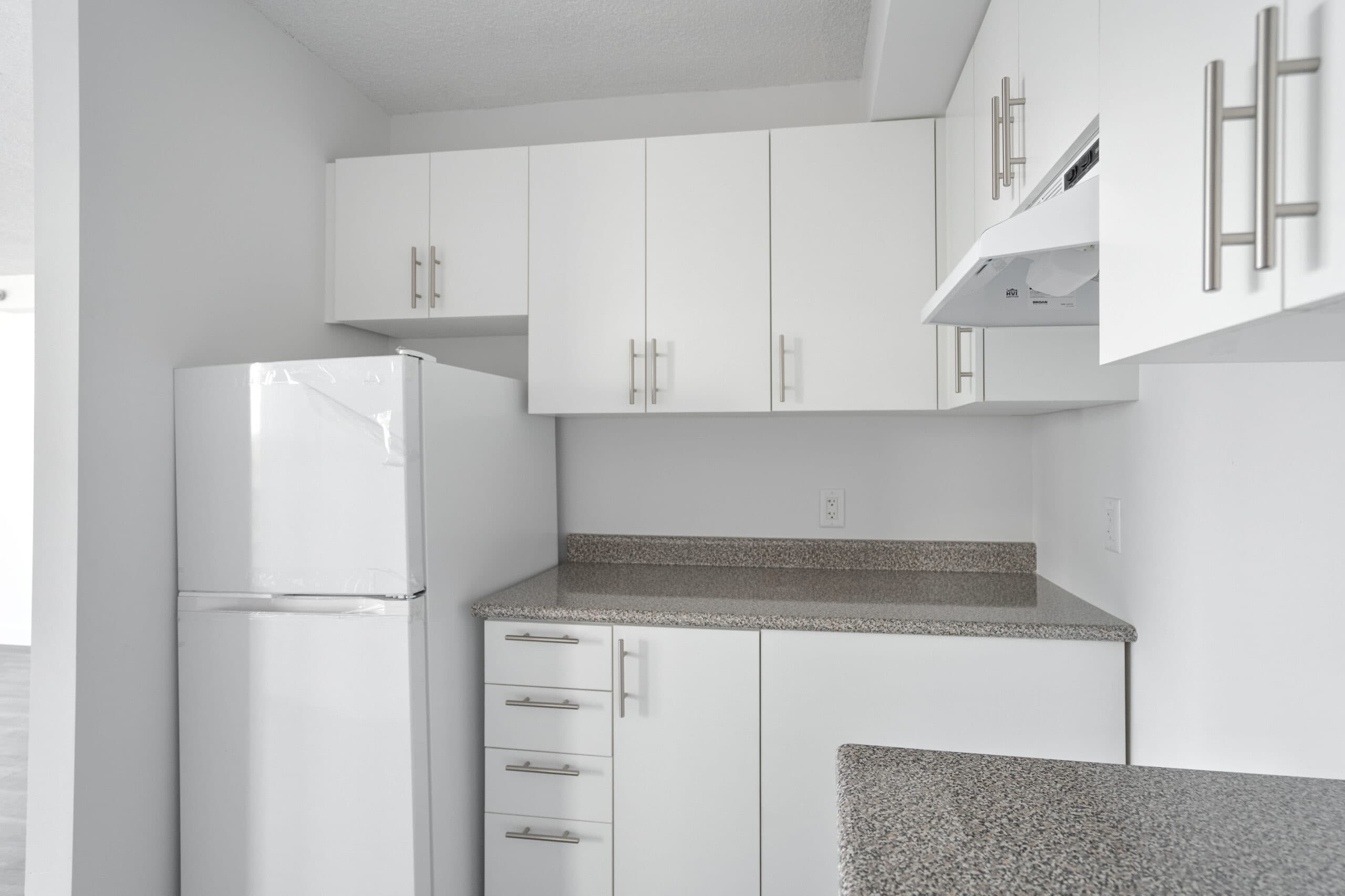 Red Top Tower Apartments — apartment/condo - Photo 3