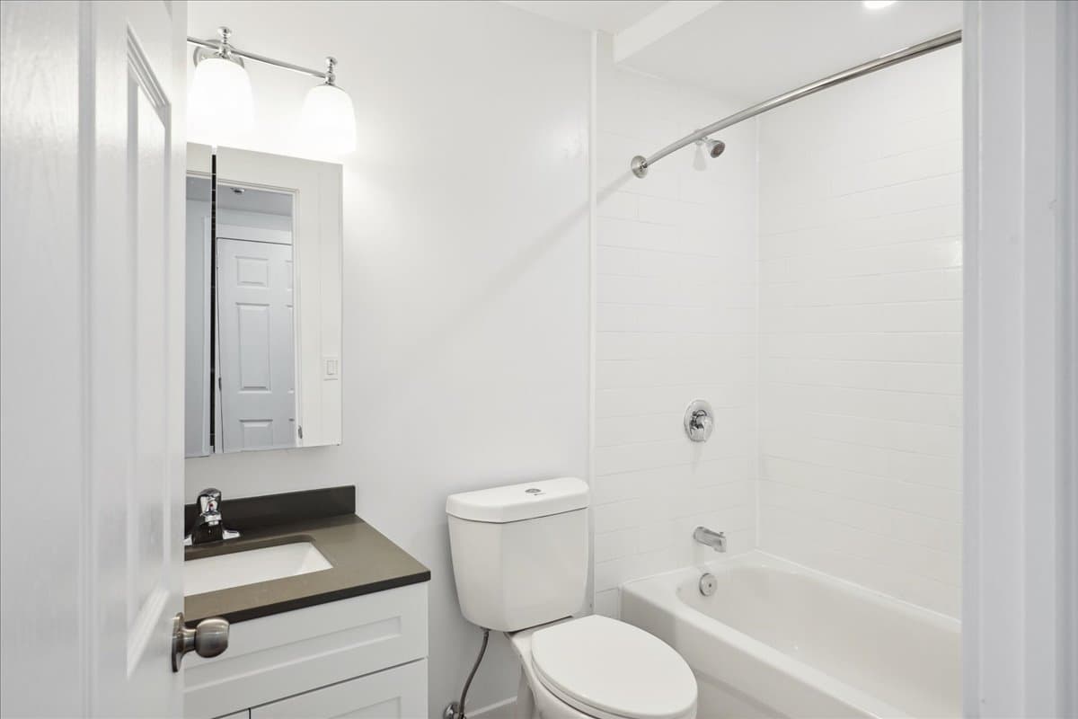 Highland Village — apartment/condo - Photo 11