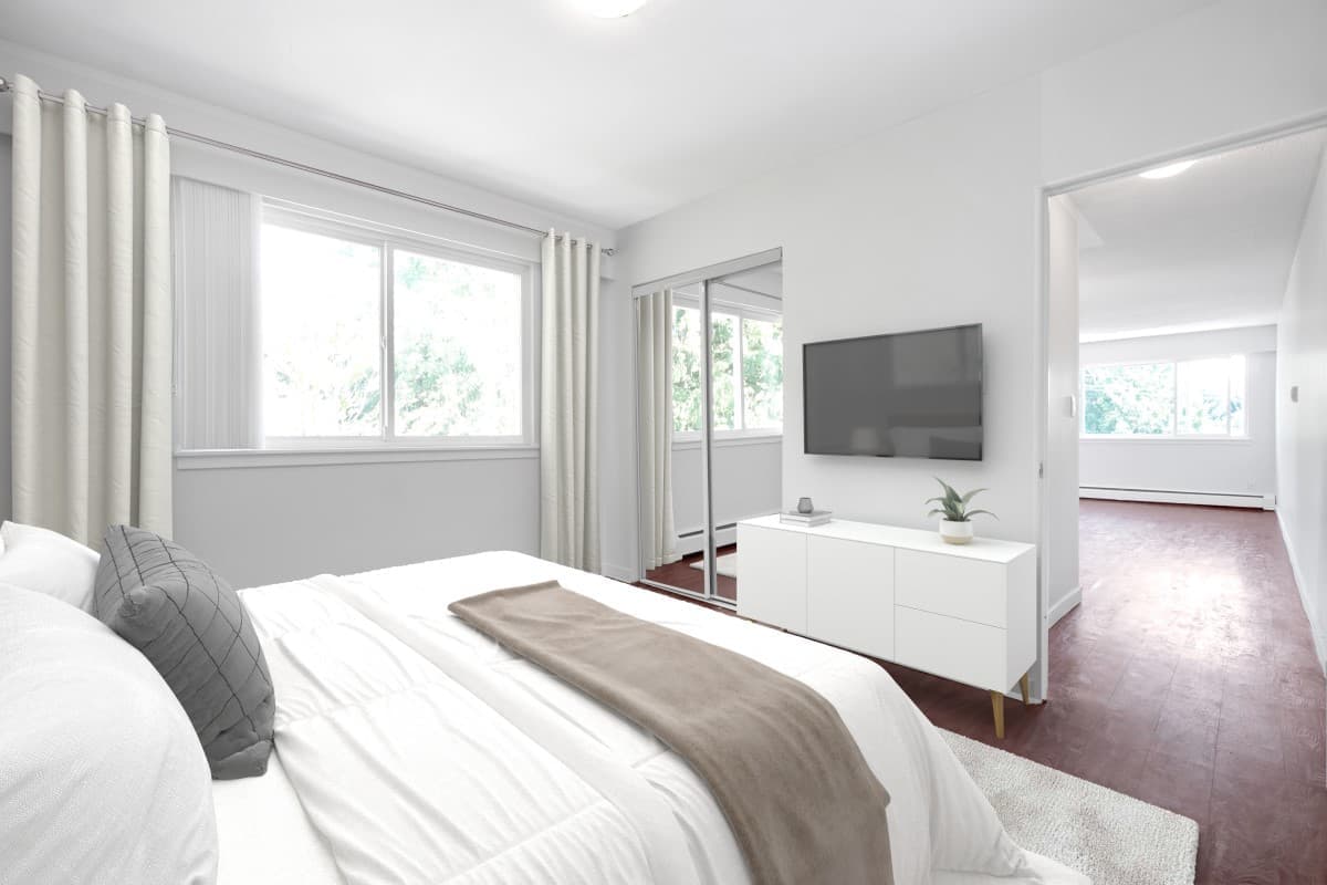 Redwood Manor — apartment/condo - Photo 14