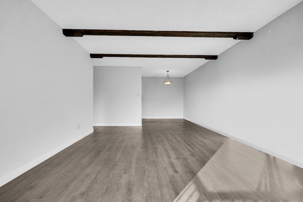 Vista Terrace Apartments - Photo 9