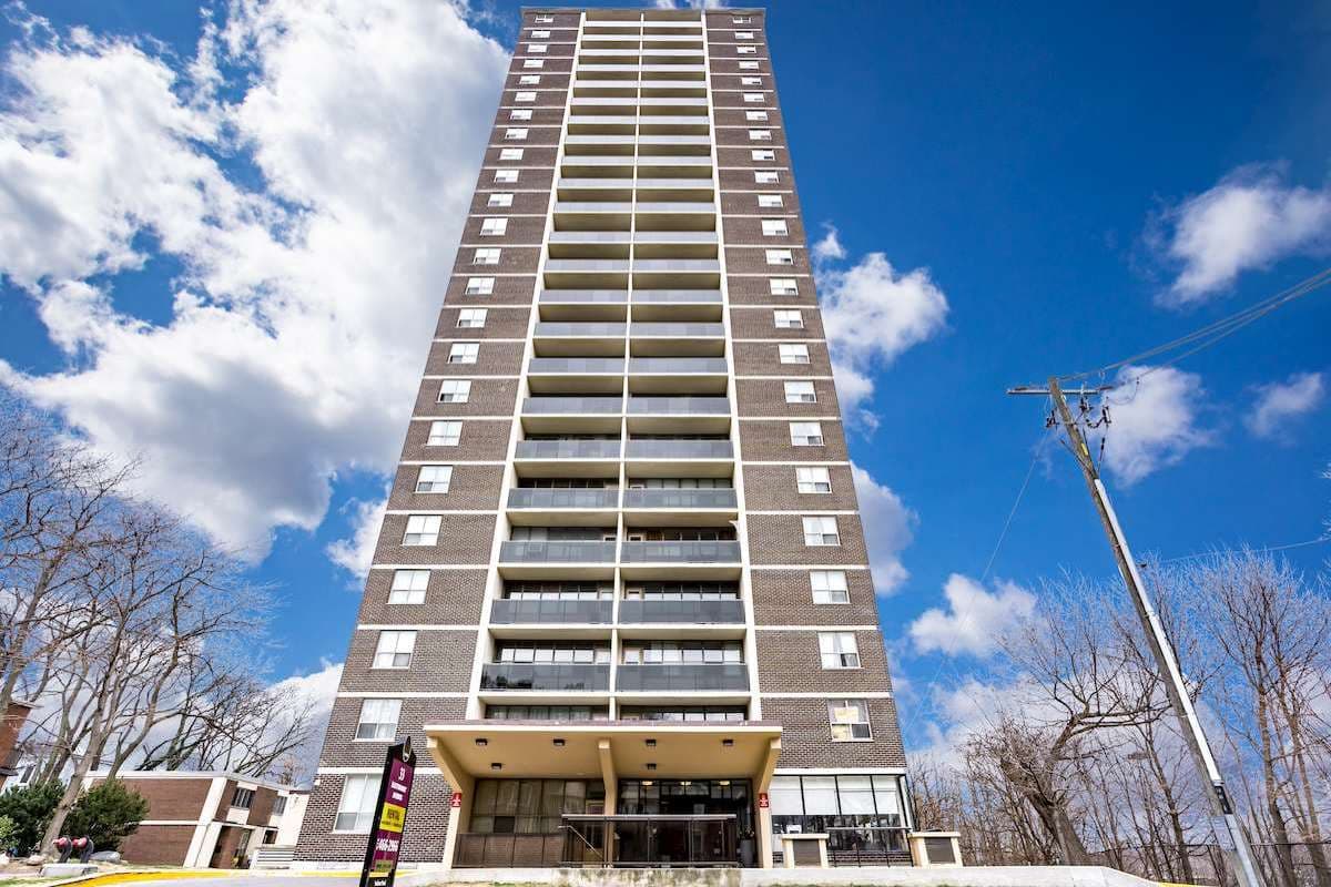 Eastmount Apartments — apartment/condo - Photo 14