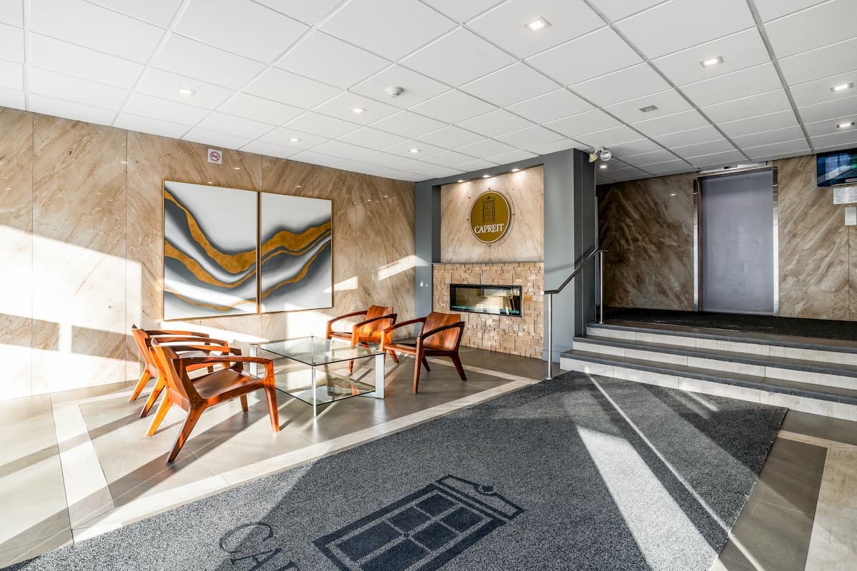 30 Tuxedo Court Apartments - Photo 4