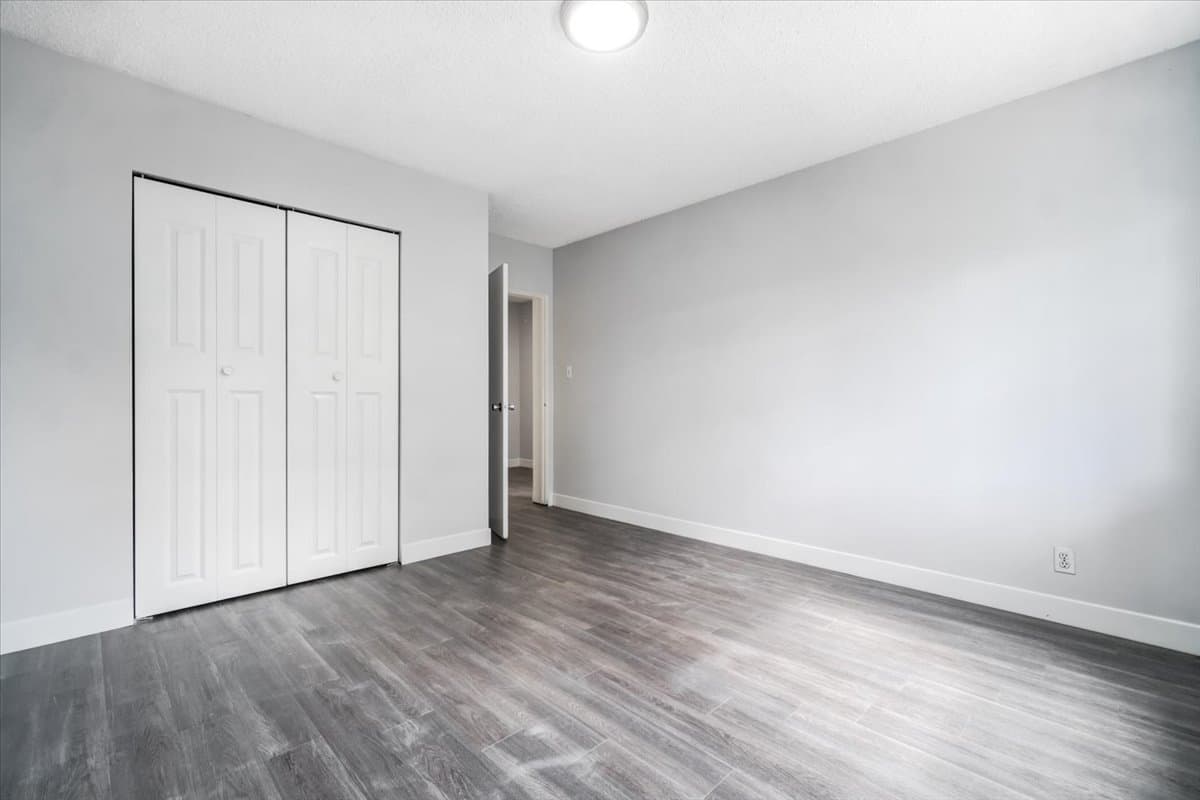 Hillcrest Manor Apartments — apartment/condo - Photo 6