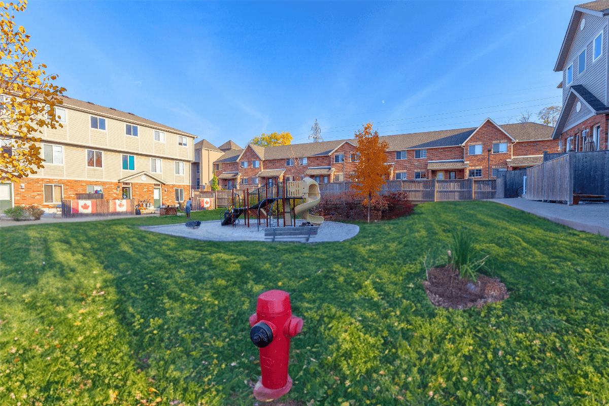 265 Lawrence Avenue Townhomes - Photo 6