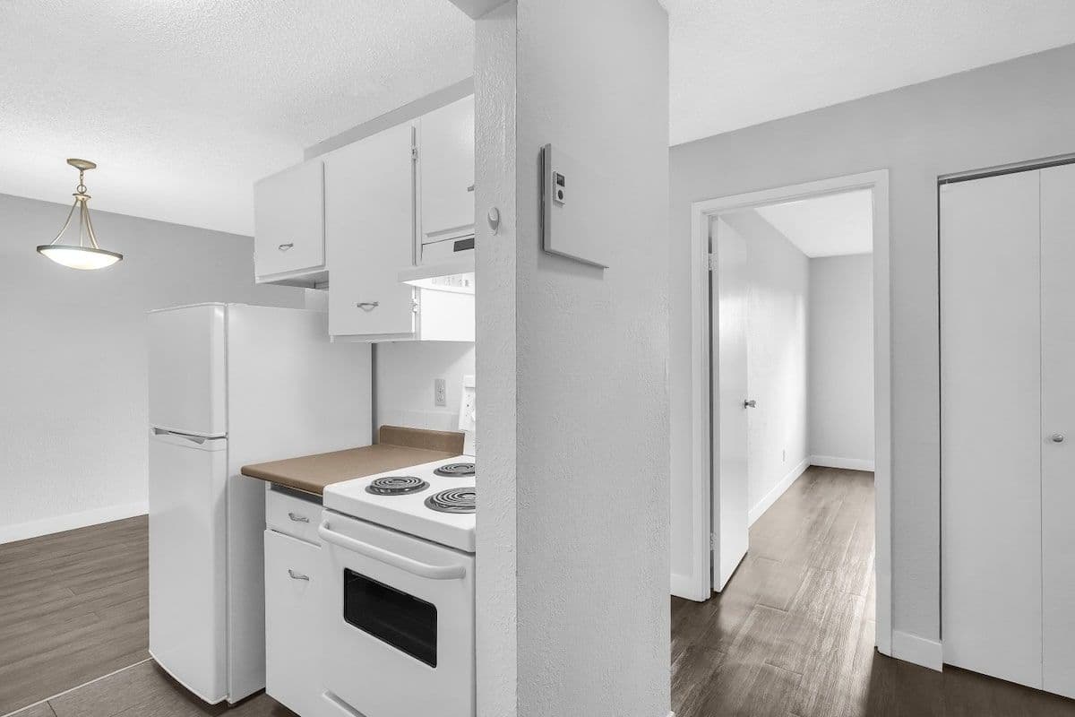 Vista Terrace Apartments - Photo 14