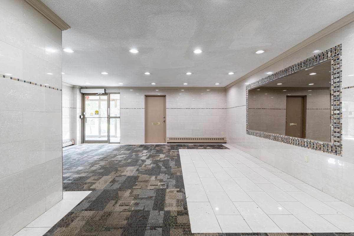 848-852 Kipps Lane Apartments — apartment/condo - Photo 5