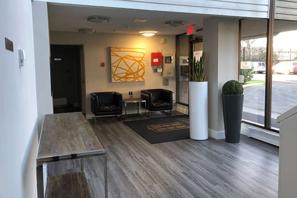 Dolphin Square Apartments — apartment/condo - Photo 5