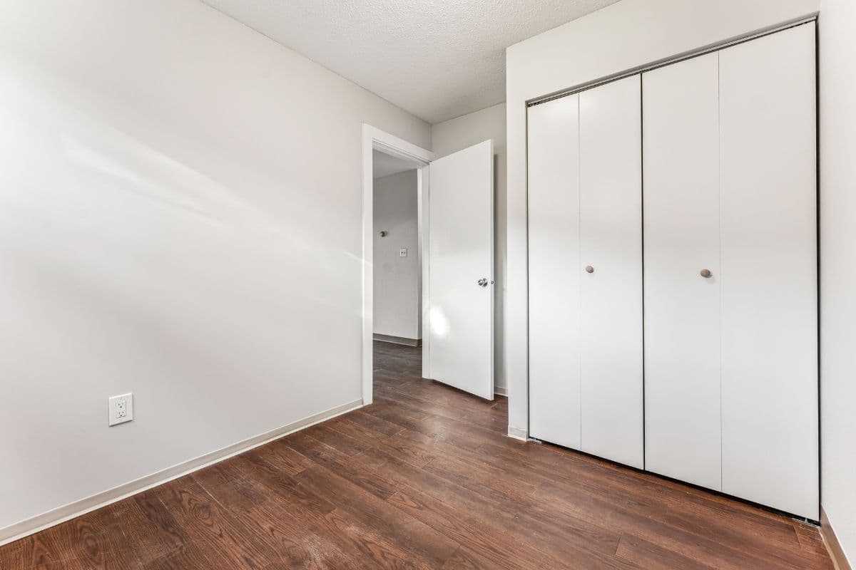 Kamel Point Village Apartments - Photo 9
