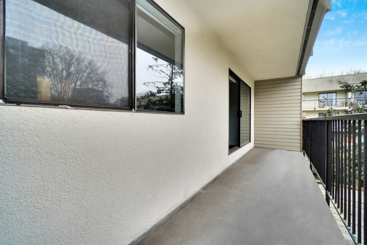 Dolphin Square Apartments — apartment/condo - Photo 8