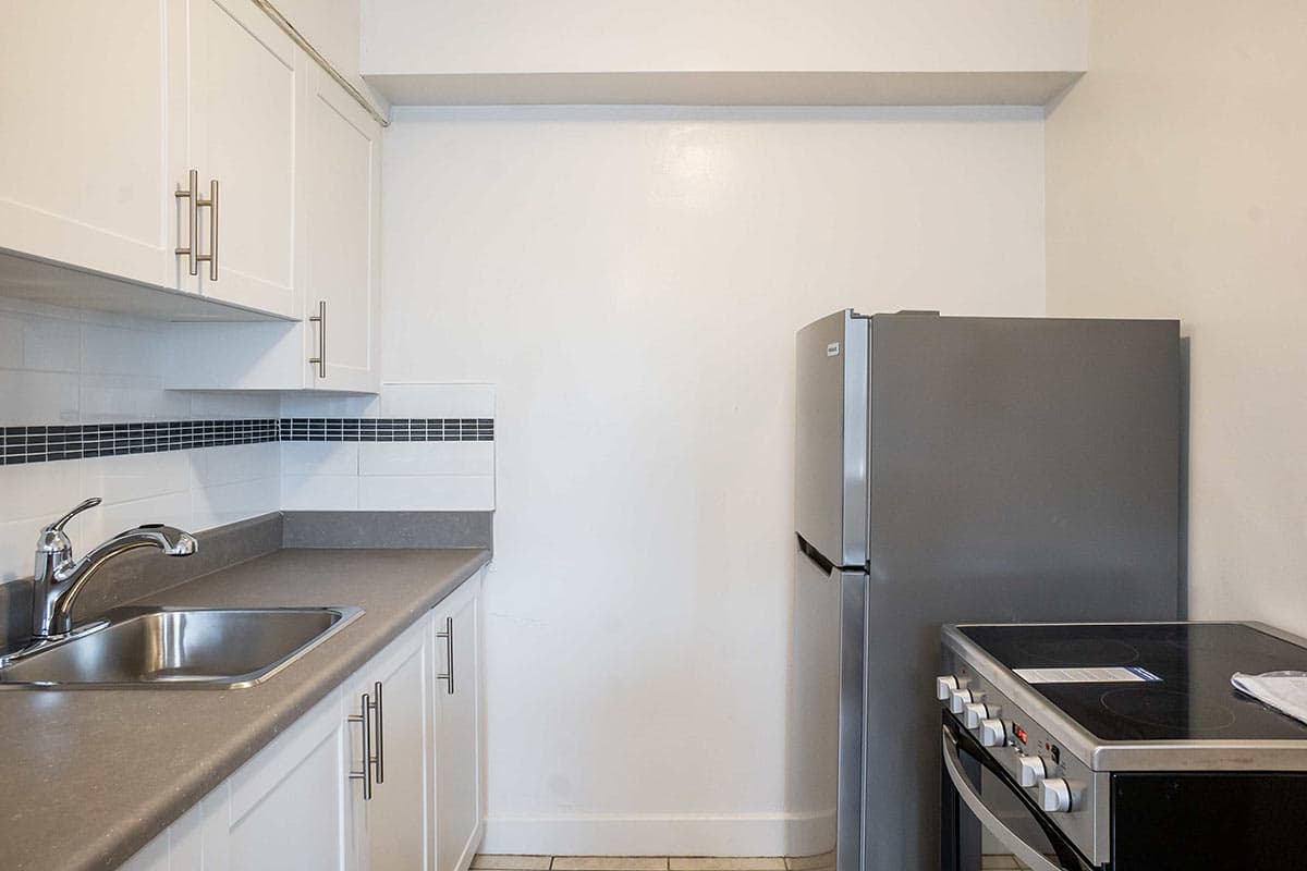 Chatsworth Apartments — apartment/condo - Photo 9
