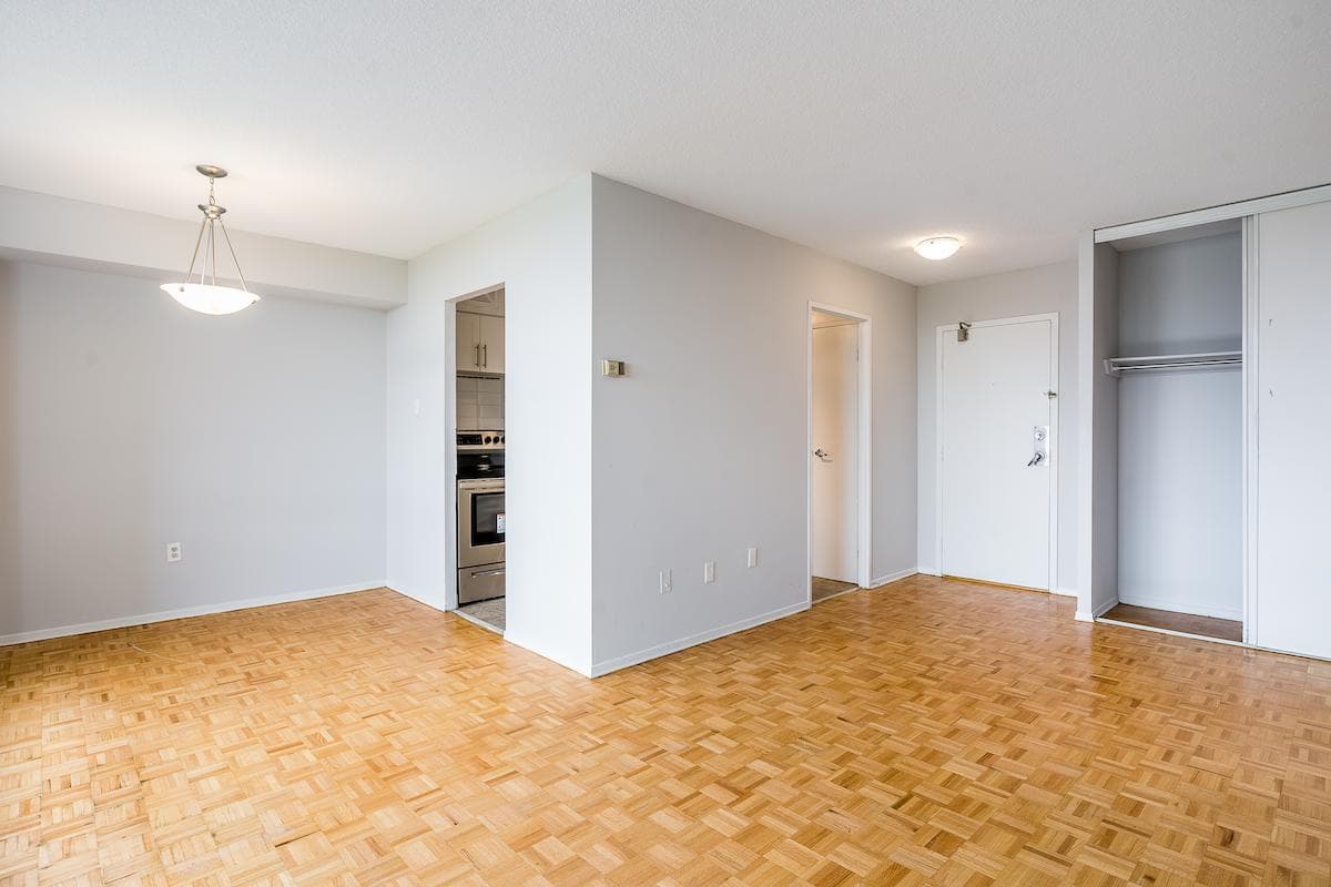 Murray Ross Apartments — apartment/condo - Photo 12