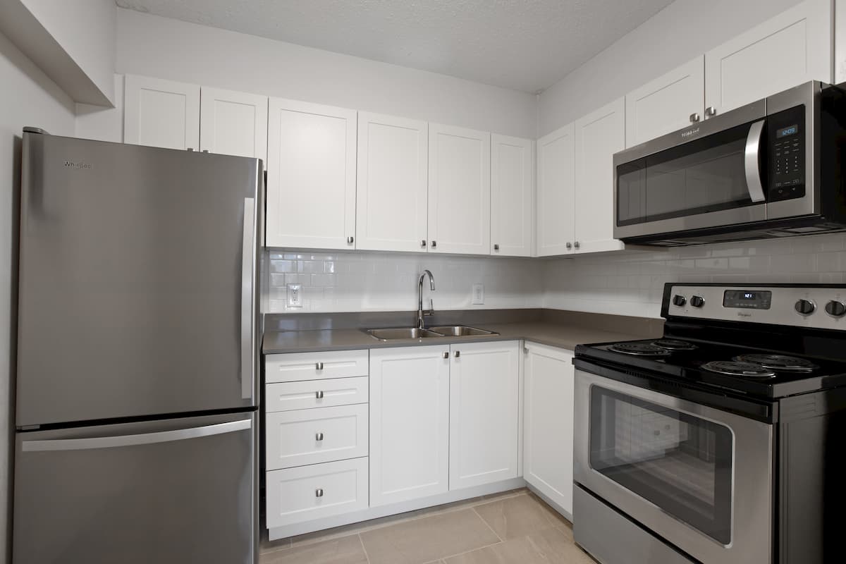 Le Paris Apartments — apartment/condo - Photo 8