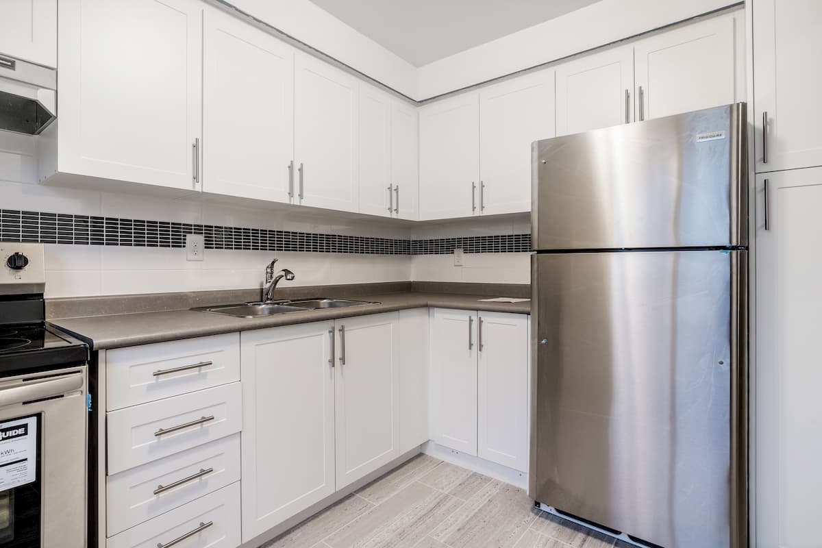 85 Henderson Avenue Townhomes — apartment/condo - Photo 8