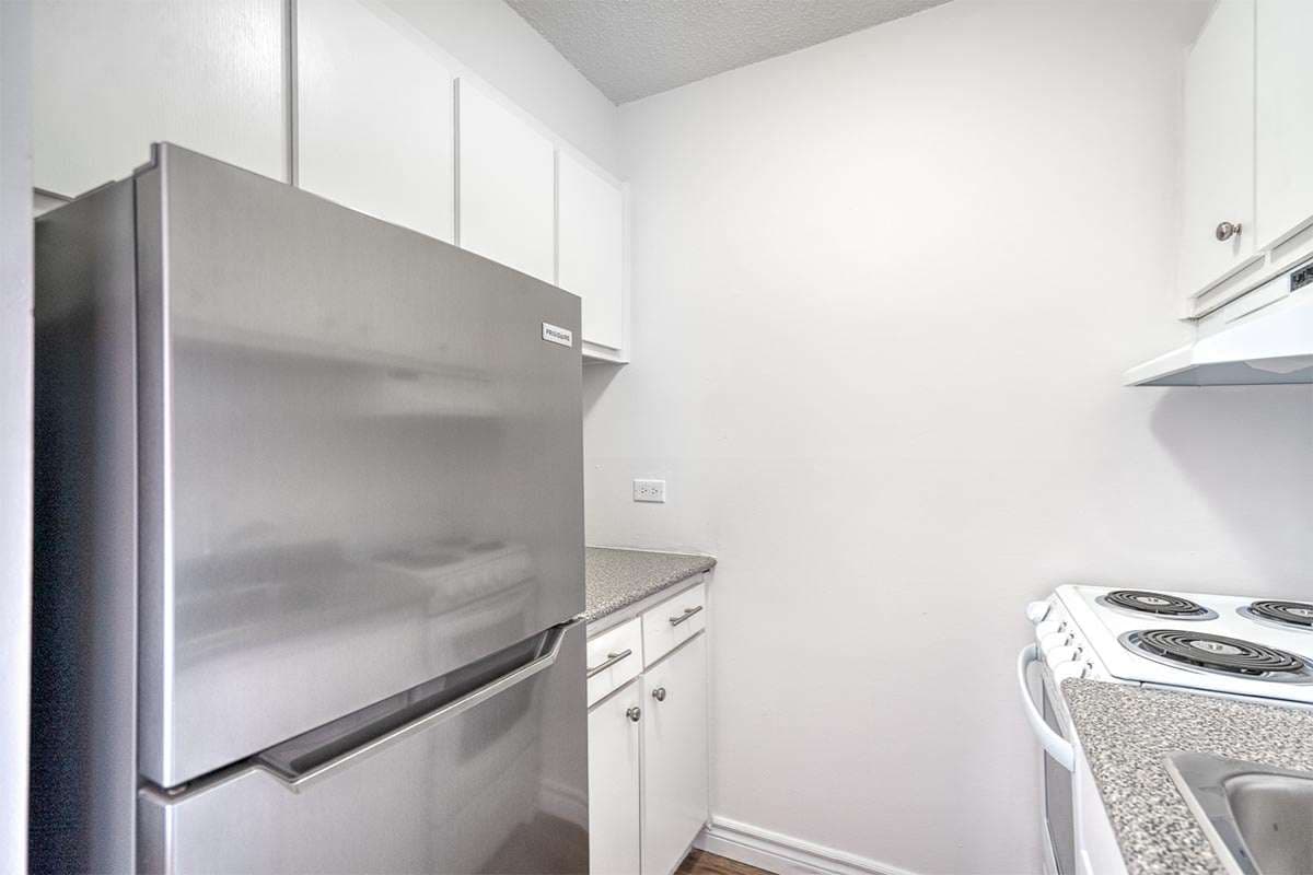 The 1350 Dufort Apartments - Photo 10
