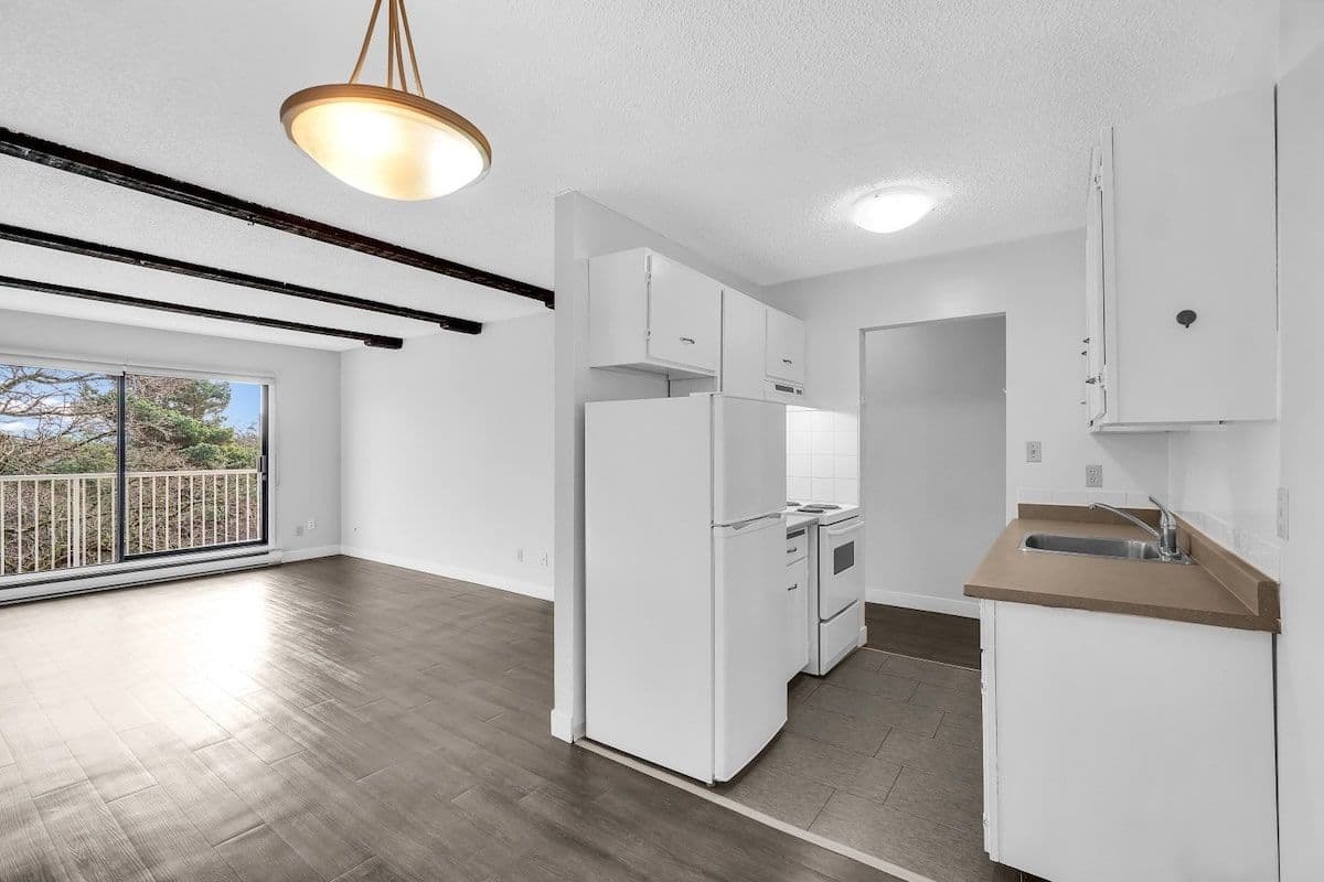 Vista Terrace Apartments - Photo 15