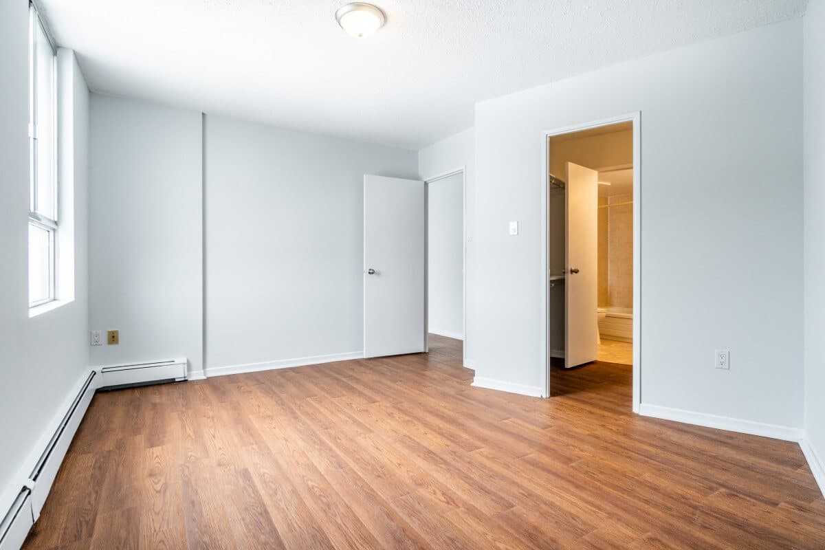 Highland Village — apartment/condo - Photo 13