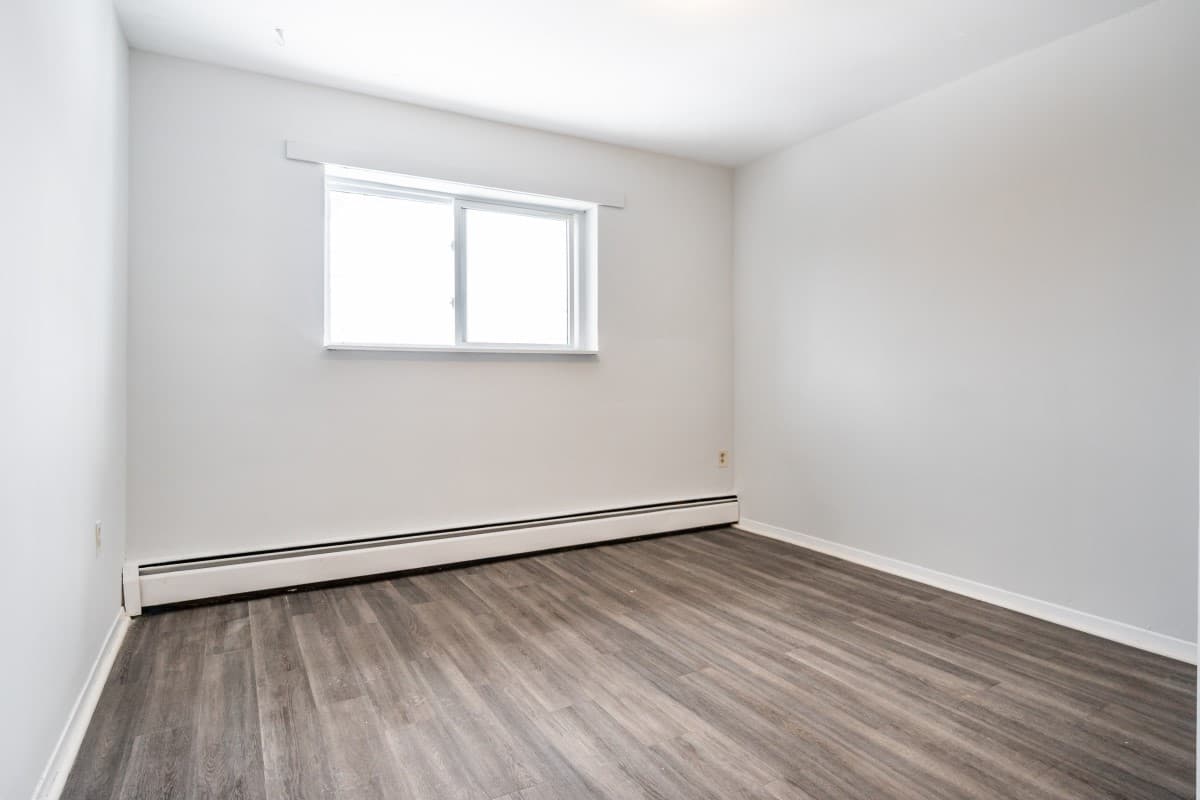 1123-1131 Royal York Road Apartments — apartment/condo - Photo 11