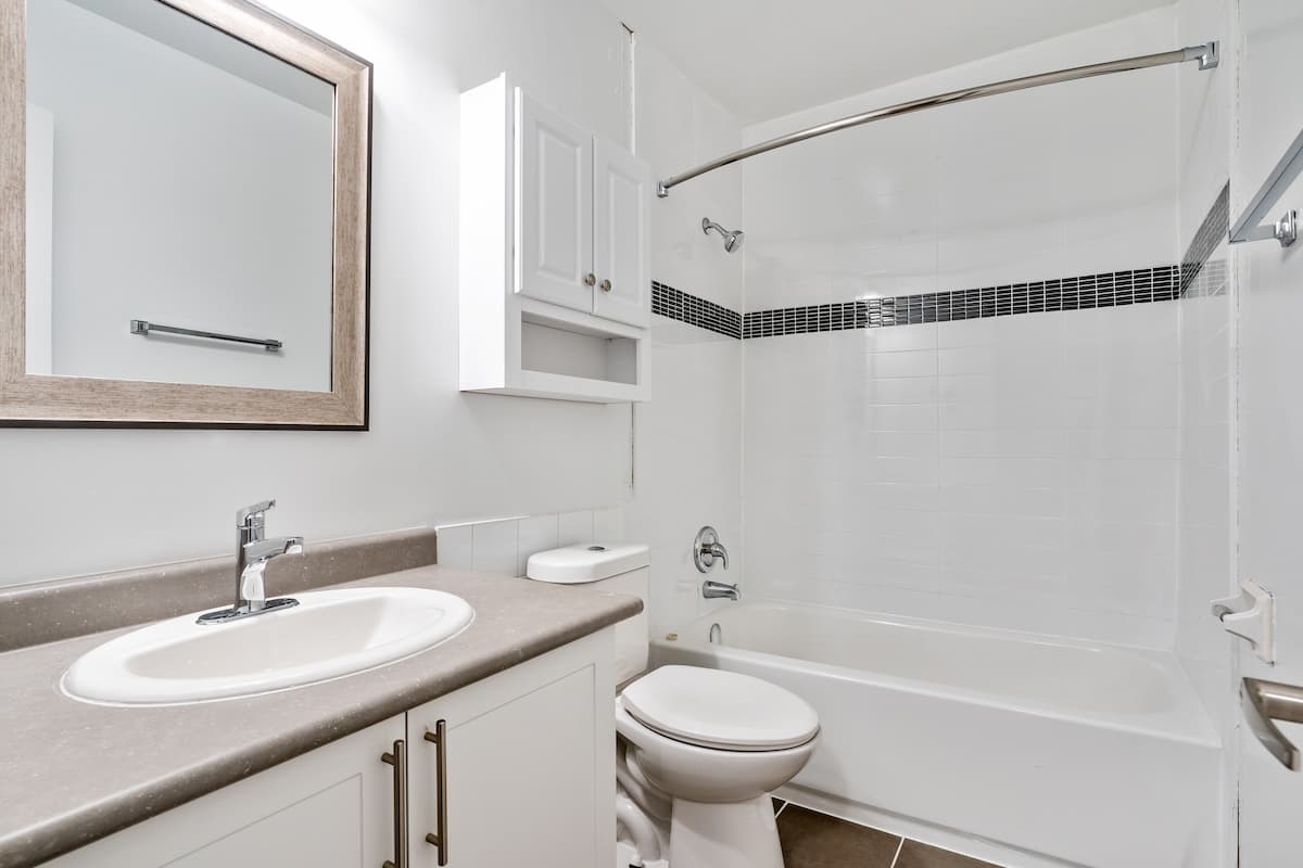 85 Henderson Avenue Townhomes — apartment/condo - Photo 10