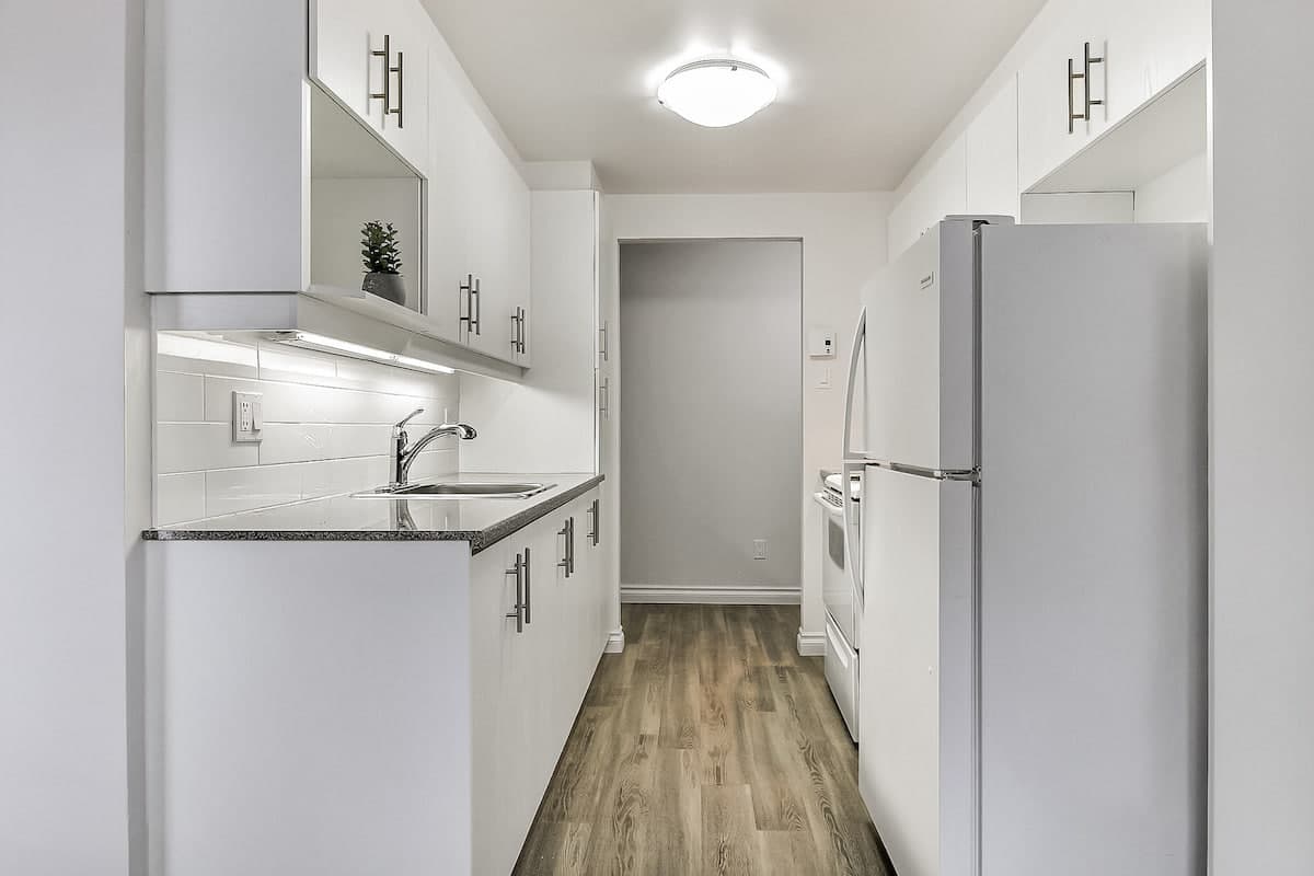 Père-Marquette Apartments — apartment/condo - Photo 3