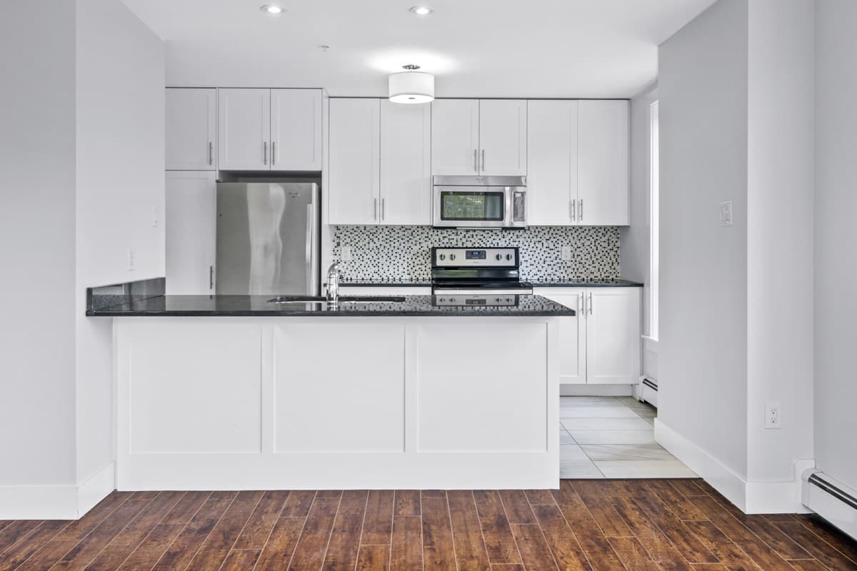 76 Place Apartments — apartment/condo - Photo 10