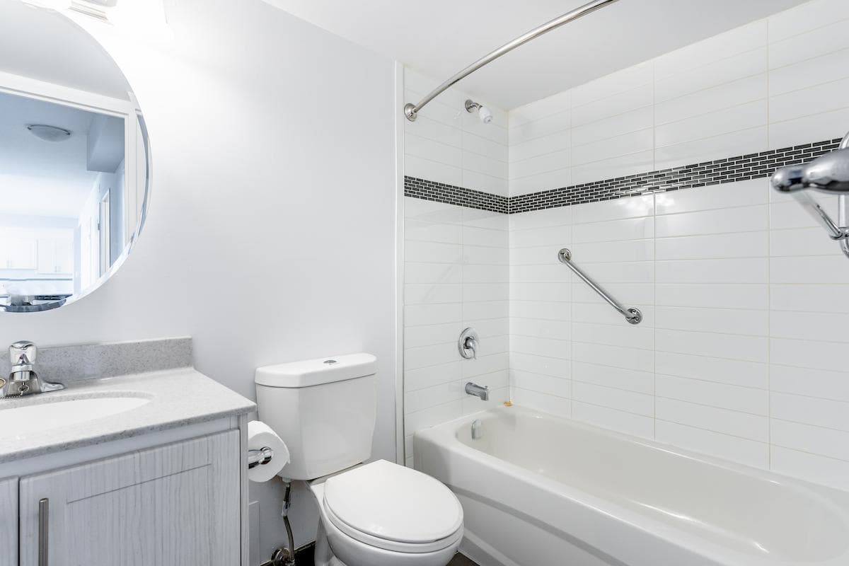 Windsor Apartments — apartment/condo - Photo 11