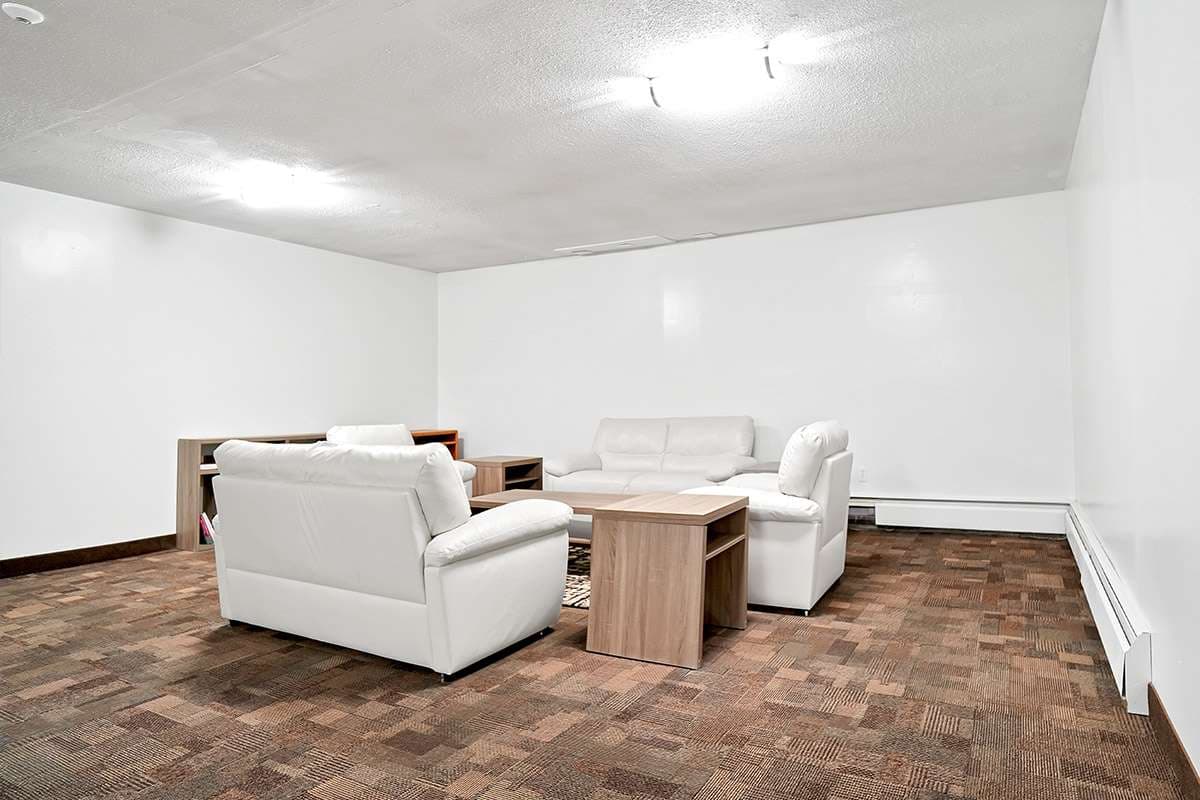 Sherbrooke Manor Apartments - Photo 13