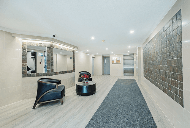 Canterbury Court — apartment/condo - Photo 10