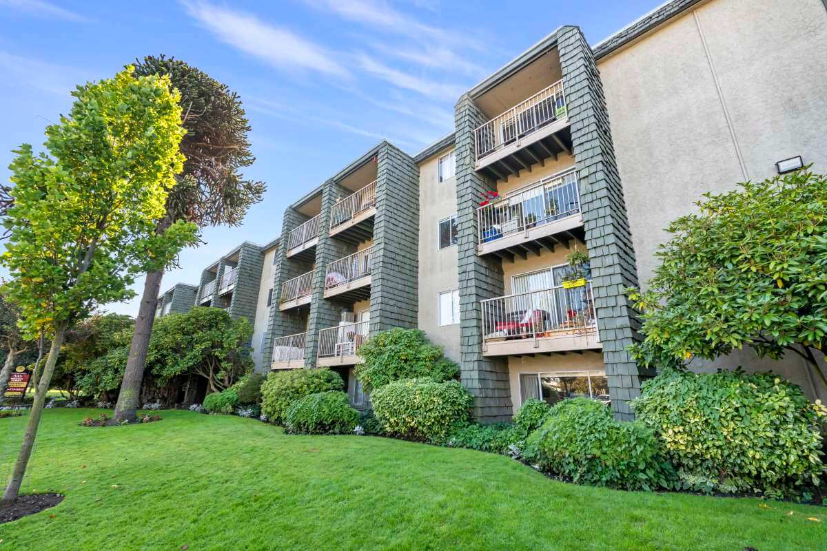 Niagara Court Apartments - Photo 3