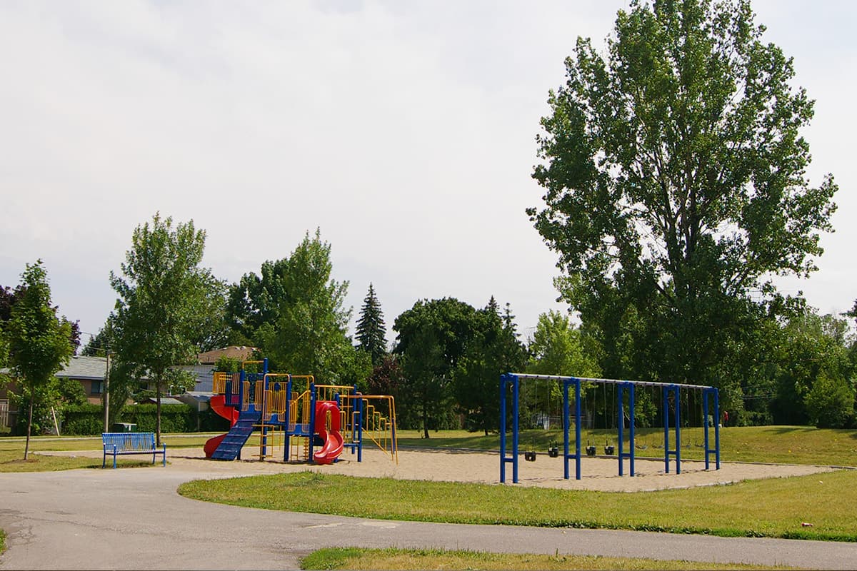 Balmoral Townhomes - Photo 4