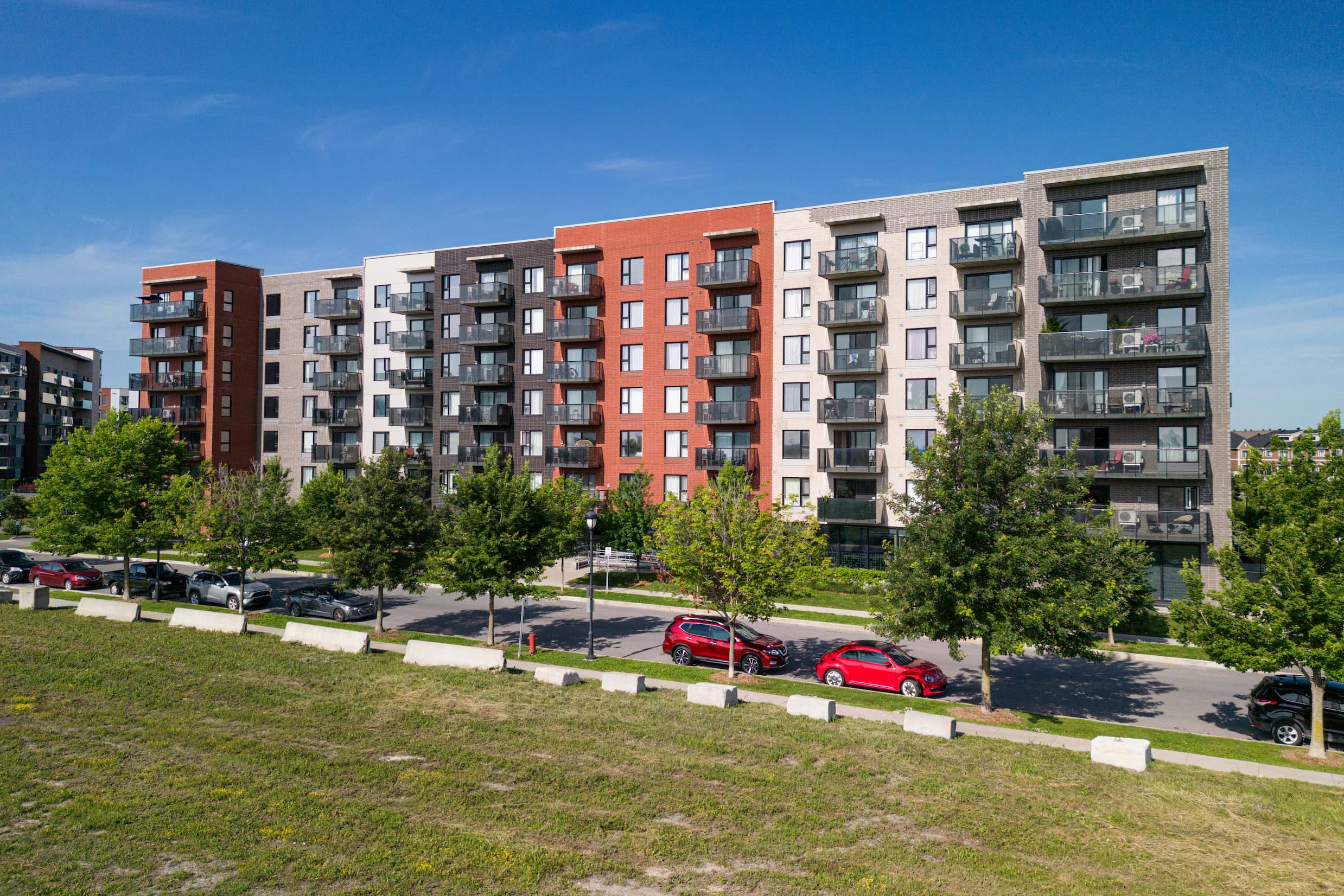 Le DIX65 Boisbriand Apartments — apartment/condo - Photo 2
