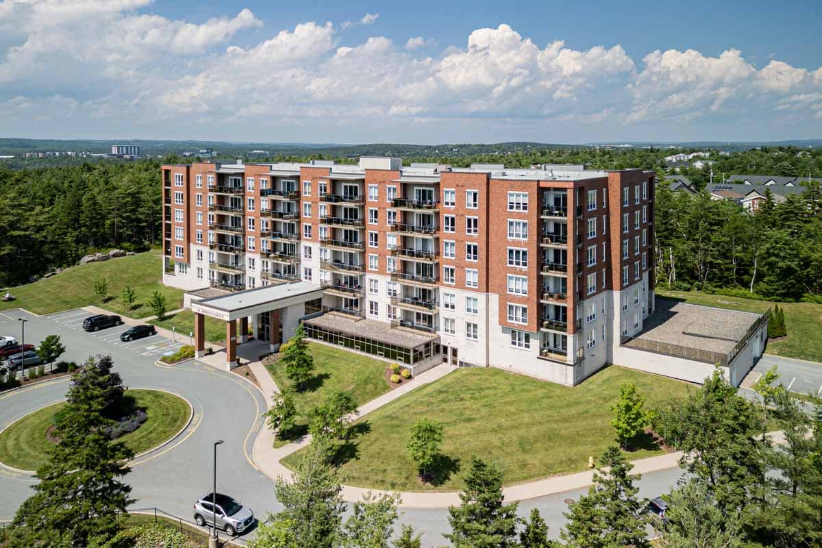 76 Place Apartments — apartment/condo