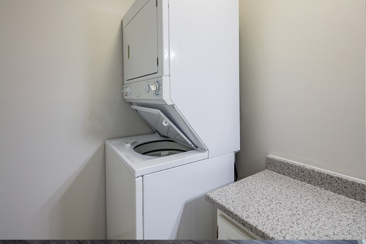 Halifax Apartments – The Plaza — apartment/condo - Photo 14