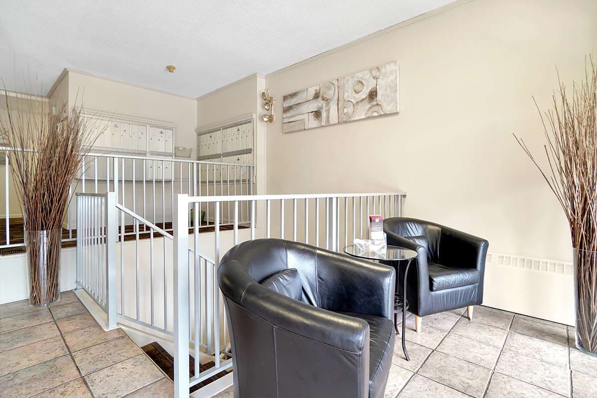 Holly Tree Apartments — apartment/condo - Photo 8