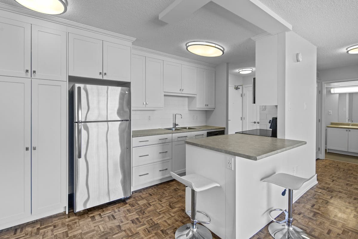 The Macdonald — apartment/condo - Photo 11