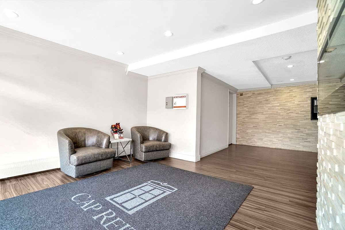 Park Villa Apartments - Photo 3