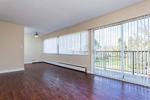 Park Villa Apartments - Photo 8