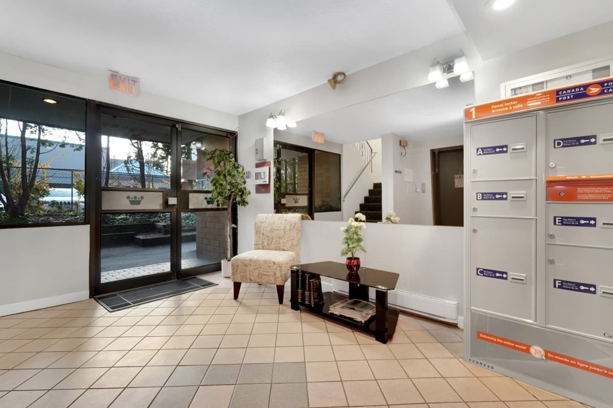 Queen Anne Apartments — apartment/condo - Photo 14